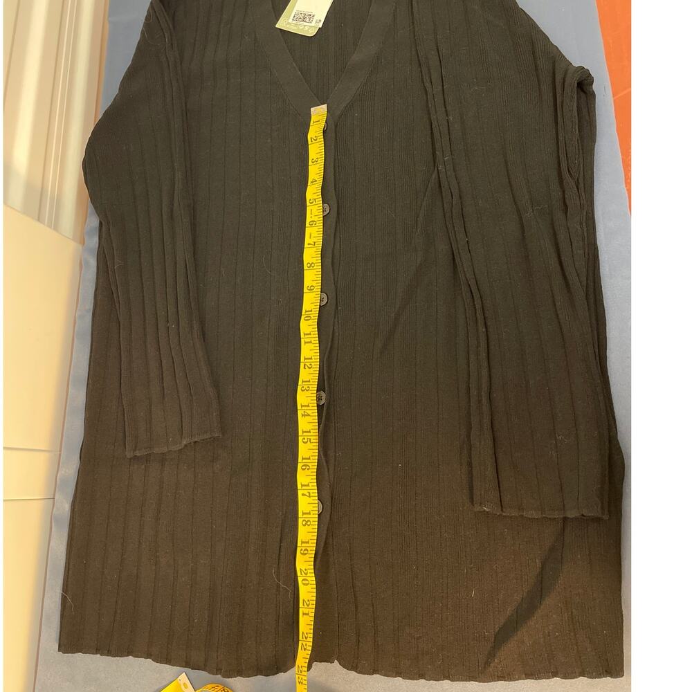 H&M Long Black Knit‎ Button Close Long Sleeve V Neck Cardigan Medium NWT - Picture 6 of 7